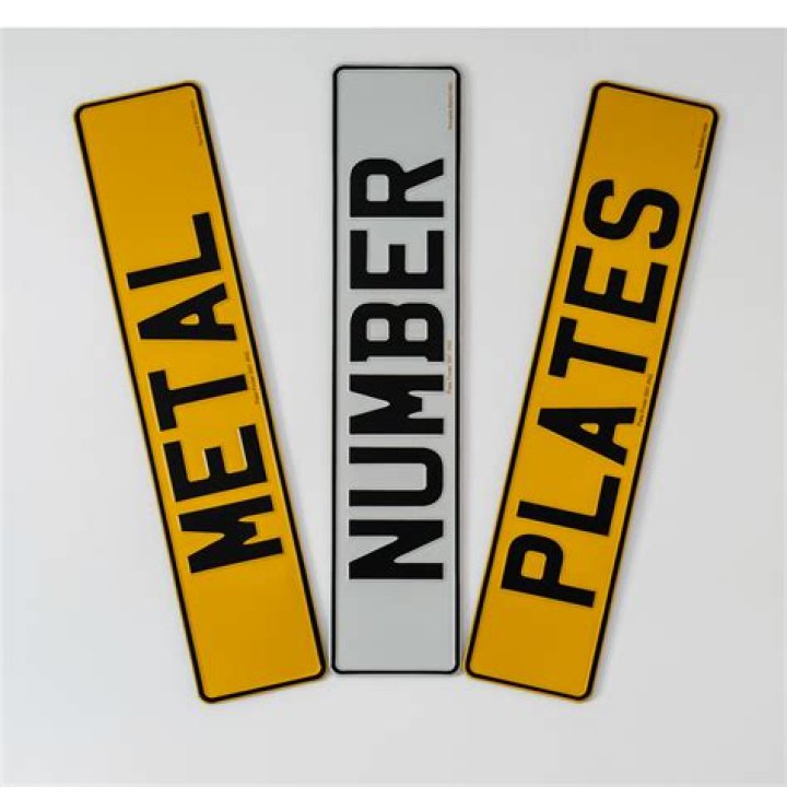 Are metal number plates legal UK?