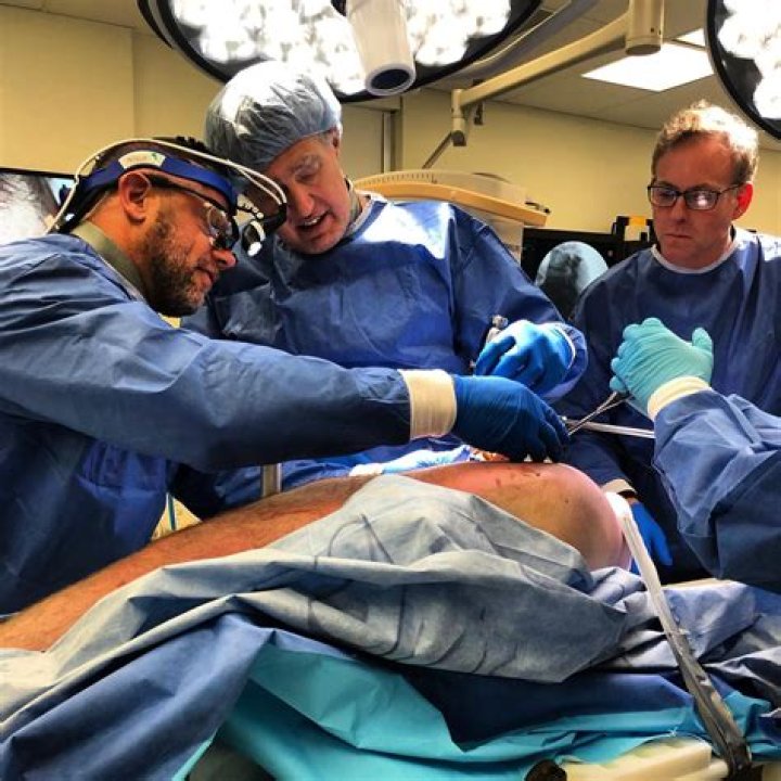 Can a doctor refuse surgery to a smoker?