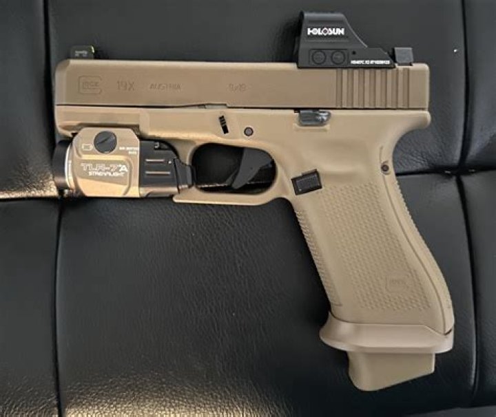 Can civilians use EOTech?