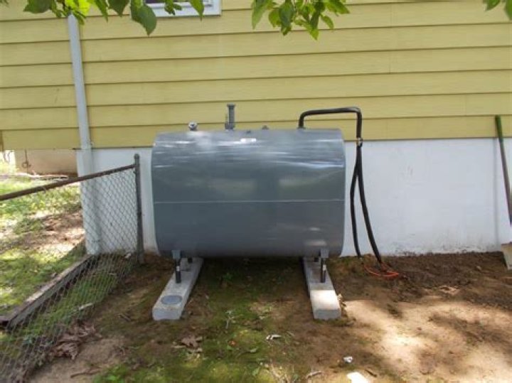 Can gas cans explode in hot weather?