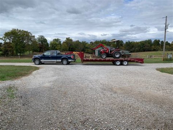 Can you tow a gooseneck with a short bed?