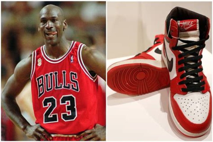 Did Michael Jordan break a finger?