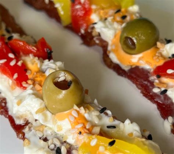 Do ants like bacon?
