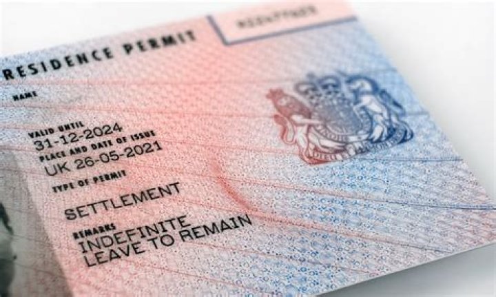 Do EU citizens need a residence permit in UK?