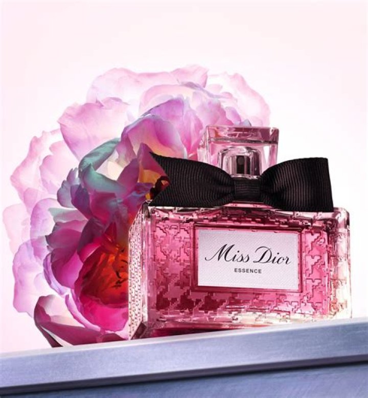 Does fragrance net charge tax?