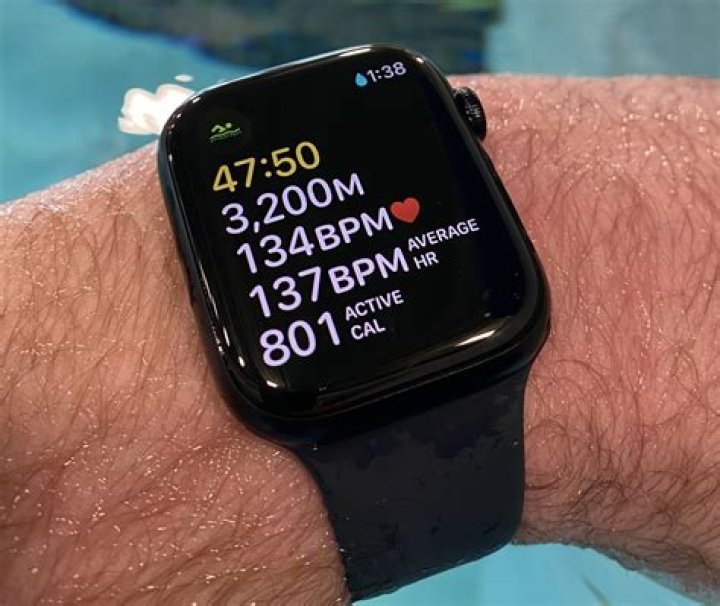 Is Apple Watch waterproof without water lock?