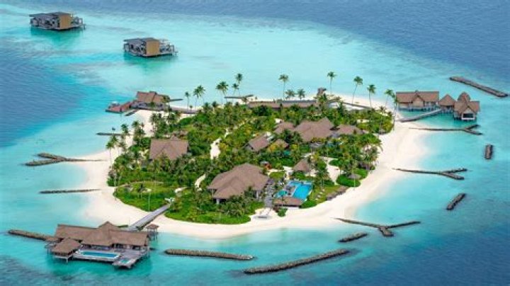 Is Maldives cheaper than Thailand?