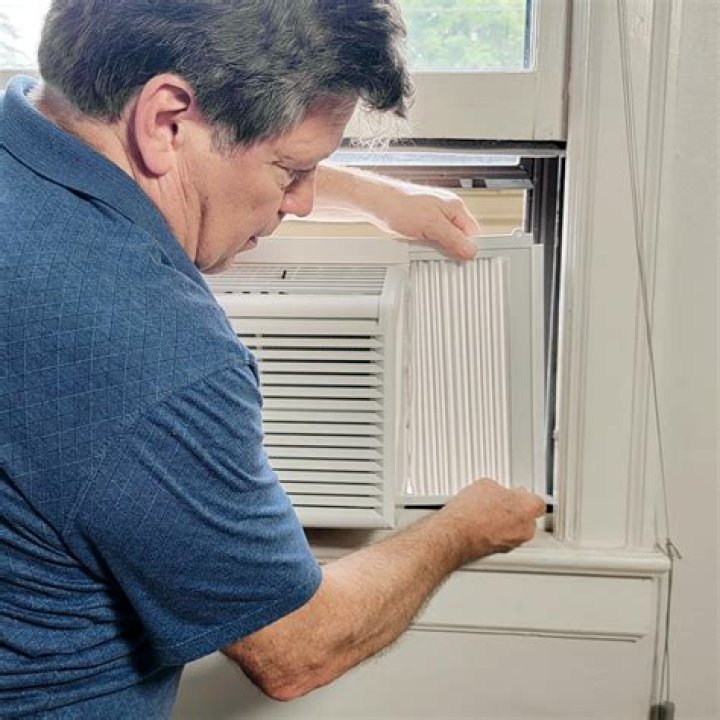 Is running a window AC unit all day expensive?