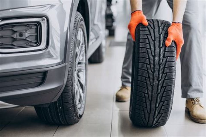 Should you replace tires that are cracking?