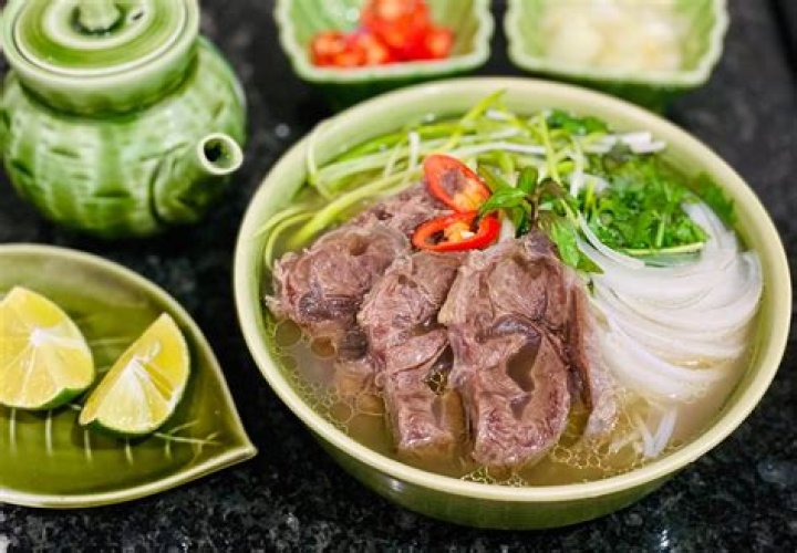 What does pho mean in Vietnamese?