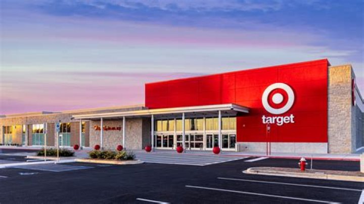 What does target pay in Hawaii?