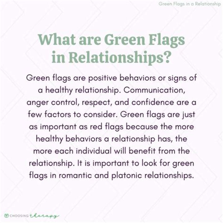 What is green flag in relationship?
