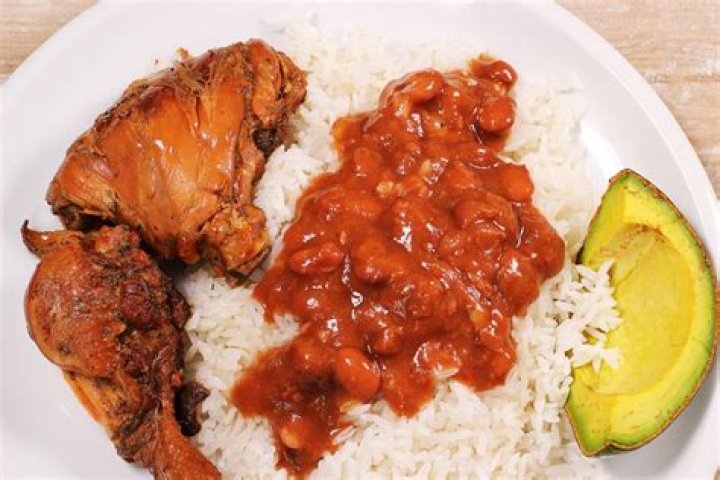 What is the national dish of Dominican Republic?