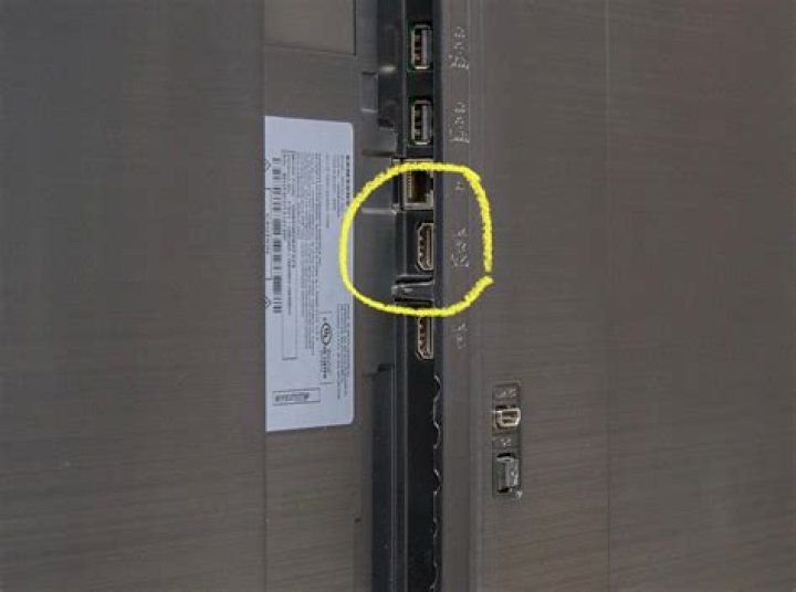 Which HDMI port should I use on my Samsung TV?